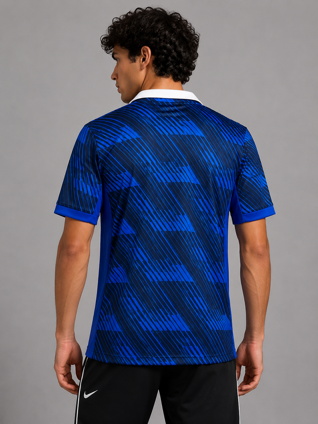 26-27 France Home